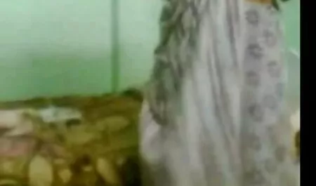 তিনে মিলে, রাশিয়ান, বাংলাদেশি মেয়েদের চুদাচুদি দুর্দশা, ওয়েবক্যাম, বাড়ীতে তৈরি