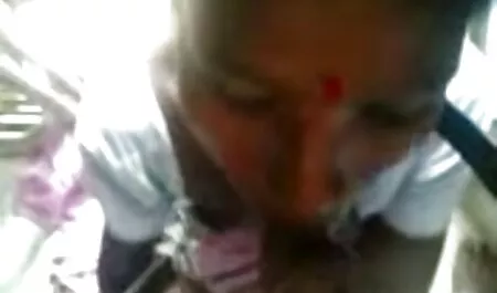 বাঁড়ার রস খাবার ব্লজব কামে বাংলা দেশের মেয়েদের চুদাচুদি দিশাহারা মহিলার হাতের কাজ